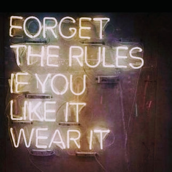 Clothes, lots of them. - Picture 3 of 5